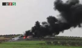 سوريا - الطيران الروسي يستهدف نقطة شامنا الطبية على أطراف قرية #معرزيتا مخلفاً 4 شهداء

تصوير: عبد الله الطويل