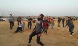 دورى كرة  طائرة من داخل مخيم العودة شرق جباليا 
بث أنس الشريف