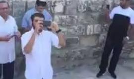 #شاهد مستوطنون يقتحمون المسجد الأقصى بحماية أمنية مشددة