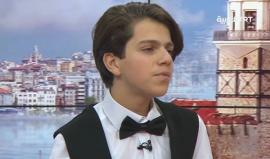 بعد 3 سنوات من إصدارها ..
#شاهد| اللاجئ السوري عمران البقاعي ينشد "أبكي على شام الهوى" خلال برنامج تلفزيوني صباح اليوم