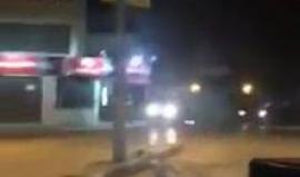 #شاهد 
قوات الاحتلال تحتجز أحد الشبان في بلدة الرام شمالي القدس المحتلة