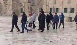 #شاهد مستوطنون يقتحمون باحات الأقصى صباح اليوم برفقة قوات خاصة