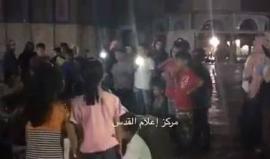 #شاهد
" سوف نبقى هنا" من باحات المسجد الأقصى.