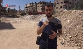 الإعلامي السوري عبد الكريم ليلى في حي بستان القصر بمدينة #حلب يكذِّب ادعاءات قوات الأسد بفتح معبر انساني