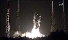 على متنه 2268 كيلوجراما من البضائع.. 

#شاهد ناسا تطلق صاروخ "سبيس إكس فالكون 9" من قاعدة كيب كانافيرال بولاية فلوريدا الأمريكية، إلى محطة الفضاء الدولية