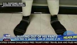 شاهد كيف خبأ مسافر 4.5 كيلو كوكايين في سرواله؟