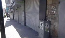 #شاهد المحال التجارية في رام الله تواصل إغلاق أبوابها حداداً على أرواح شهداء غزة.