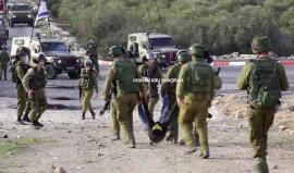 عقب إصابته بجراح خطرة..
#شاهد| هكذا تعامل جنود الاحتلال مع الشهيد قصي العمور الذي استشهد بمواجهات بلدة تقوع قضاء بيت لحم
الأناضول