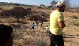 #مباشر | من المواجهات المندلعة شرق مخيم البريج، وسط قطاع 
تصوير | سامي مصران