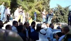 #شاهد  .. رئيس المكتب السياسي لحركة حماس خالد مشعل يشارك في تشييع جثمان والدته في العاصمة الاردنية عمان والتي وافتها المنية مساء أمس .