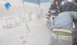 حدث قبل قليل 
أربعة شهداء على الأقل وعدد من الإصابات جراء القصف الجوي بالقنابل العنقودية على حي الشعار في #حلب . 

وكالة ثقة