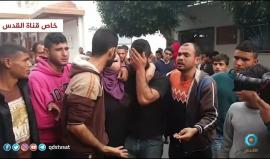 #شاهد  والدة الشهيد زكريا الكفارنة بعد إلقاء نظرة الوداع عليه.