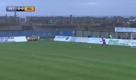 #شاهد طائر يعترض ركلة حارس مرمى خلال مباريات كأس اسكتلندا !