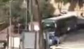 لحظة إطلاق النار على الشهيد بهاء محمد خليل عليان، والأسير الجريح بلال غانم منفذيّ العملية في القدس المحتلة