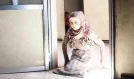 "نجوى" طفلة سورية فقدت عائلتها بالكامل وفقدت قدميها، وحلمها اليوم أن تمتلك أطرافاً صناعية لتتمكن من المشي!