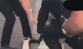 #شاهد كيف تعاملت شرطة الاحتلال مع فتاة اسرائيلية رفضت اظهار بطاقة الهوية في "ريشون لتسيون"