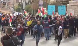 #شاهد| قوات الاحتلال تقمع مسيرة الميلاد التي خرجت باتجاه حاجز بيت لحم ظهر اليوم