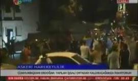 #شاهد | حشود المتظاهرين تعترض دبابة للانقلابيين في تركيا وتحاول إيقافها
#مع_تركيا