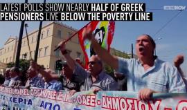 #شاهد الشرطة اليونانية تفرق مظاهرة نظمها متقاعدون وسط العاصمة أثينا أمس إحتجاجا على استقطاعات من مستحقاتهم في إطار سياسة التقشف التي تطبقها الحكومة