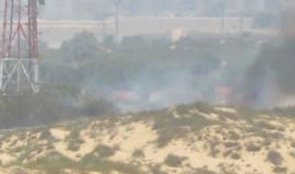 #شاهد اشتعال النيران داخل قاعدية عسكرية للاحتلال شمال قطاع غزة، بفعل الطائرات الورقية الحارقة .