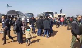 #شاهد وصول الدفعة الثانية من أهالي حي الوعر الى أطراف جرابلس بريف حلب