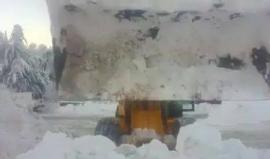 الثلوج المتراكمة في جبل الشيخ شمال فلسطين المحتلة