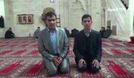 #شاهد 
 #تركيا: لاثة شبان من مدينة #دياربكر يقيمون الحجة على المبصرين ويحققون أمنيتهم بحفظ القرآن الكريم كاملا بالرغم من فقدانهم البصر منذ الولادة.