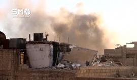 سوريا - ريف دمشق : الطيران الحربي ينفذ غارة جوية عنيفة بـ 4 صواريخ على مدينة زملكا