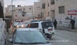 #فيديو اندلاع مواجهات في قرية العيسوية بالقدس المحتلة خلال هدم الاحتلال لأحد المباني 

تصوير: محمد قاروط ادكيدك