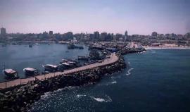 شاهد: رسالة باللغة الانجليزية خلال انطلاق سفن كسر الحصار 2 من ميناء غزة