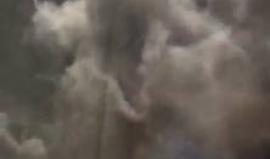 #عاجل .. فرق الدفاع المدني تتعامل مع حريق كبير التهم فندق بحي العزيزية في #مكة المكرمة وأنباء عن إصابات.

تصوير Mahmoud Fathy