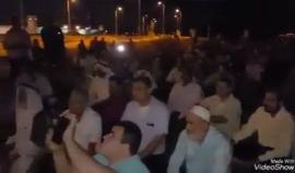 #شاهد | فيديو :  كلمة الشيخ كمال خطيب امام المشاركين في الافطار الجماعي امام سجن نفحه في #الداخل_المحتل تضامنا مع الشيخ رائد صلاح .رئيس الحركة الإسلامية، والذي يقضي محكومية في السجن 9 أشهر في الملف المعروف بـ "خطبة واد الجوز" .
وأكد الشيخ كمال خطيب ان حظر