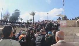 اعتداء كلاب شرطة الاحتلال على المصلين عقب خروجهم من باب العامود بالقدس 

تصوير:محمد قاروط ادكيدك