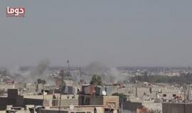 شهداء وجرحى جراء القصف بالقنابل العنقودية على أحياء مدينة #دوما بريف العاصمة السورية دمشق