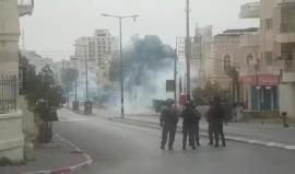 #فيديو المواجهات المندلعة مع قوات الاحتلال على مدخل مدينة بيت لحم الشمالي