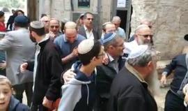 #فيديو بالرقص والغناء .. مستوطنون يقتحمون الأقصى هذا الصباح