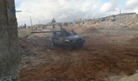 ‫حلب- مشاهد من الاشتباكات الدائرة بين قوات المعارضة والنظام في جبهة جمعية الزهراء‬