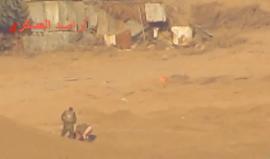 جيش البامبز ..  

#شاهد ماذا يفعل جنود الاحتلال خلف السواتر الترابية على الحدود غزة