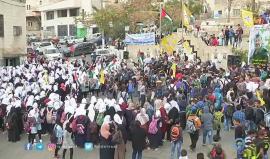 وقفة تضامنية مع الأسرى المضربين عن الطعام في بلدة صوريف غرب #الخليل . 

تقرير: أحمد الحلايقة