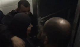 #شاهد | والدة الشهيد علي قينو " 16 عاما" في وداع نجلها الذي ارتقى في مواجهات عراق بورين قضاء نابلس.