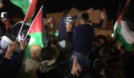 #شاهد #مباشر مظاهرات مستمرة لليوم السادس أمام السفارة الأمريكية في العاصمة الاردنية عمان نصرة للقدس ورفضا لقرار ترامب  
#القدس_عاصمة_فلسطين