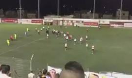 #شاهد .. جماهير سلوان في القدس المحتلة بعد الفوز على نادي العبيدية تهتف للشهيد مصابح ابو صبيح منفذ عملية إطلاق النار بالقدس .
 
تصوير : علي قواسمي