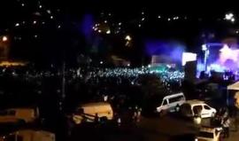 #شاهد .. يحدث الآن 
مستوطنون صهاينة يحتفلون في المسجد الإبراهيمي في الخليل بأجواء صاخبة بمناسبة الأعياد اليهودية . 

تصوير رائد ابو رميلة