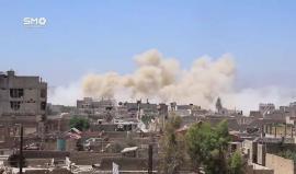 #شاهد: لحـظة سقوط برميل متفجرة على الأحياء السكنية في مدينة #داريا بريف #دمشق