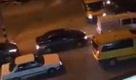 قوات الاحتلال تغلق مدخل قرية بيرنبالا شمال غرب القدس المحتلة .