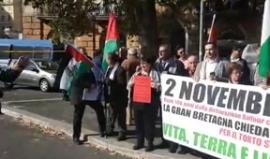 #شاهد #مباشر وقفة أمام السفارة البريطانية في العاصمة الإيطالية روما في الذكرى المئوية لوعد بلفور المشؤوم .
#بلفور100
#Balfour100