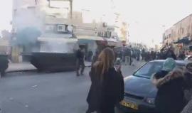 #شاهد بلطجة جنود الاحتلال والاعتداء على مسيرة في شارع صلاح الدين بالقدس المحتلة. 
#القدس_عاصمة_فلسطين