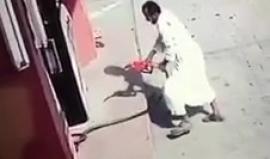 #فيديو مجهول يشعل النار بمحطة وقود في السعودية