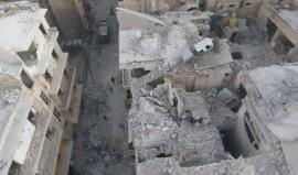 #شاهد تصوير جوي لآثار القصف بصاروخ بالستي من البارجات الروسية استهدف حي المشهد في #حلب المحاصرة الليلة الماضية.
تصوير: حسن قطان