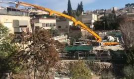 #فيديو الاحتلال يبني وحدة استيطانية جديدة في بلدة سلوان بالقدس المحتلة